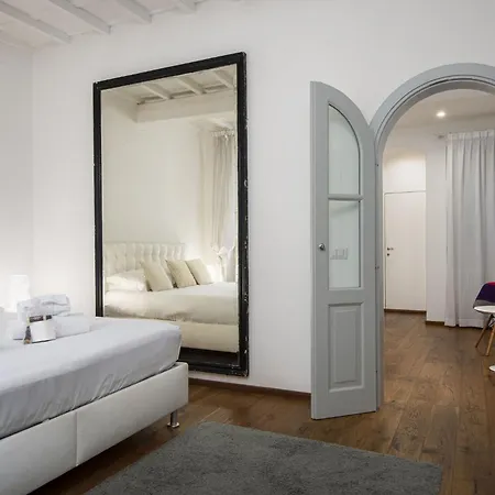 Unyca - Quiet And Living In Apartment Florence
