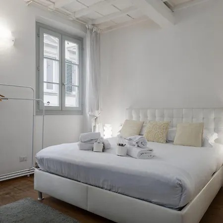 Unyca - Quiet And Living In Apartment Florence